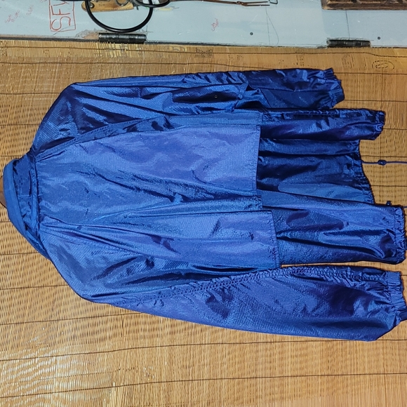 Vintage. Eddie Bauer. Windbreaker. Men's size Large. - Picture 4 of 4
